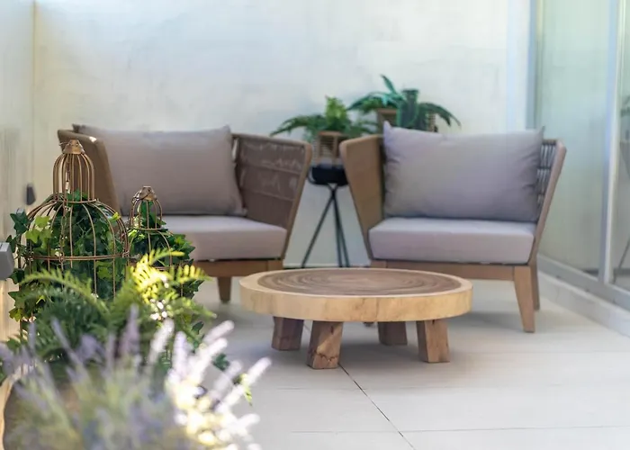Acron Suites & Apartments